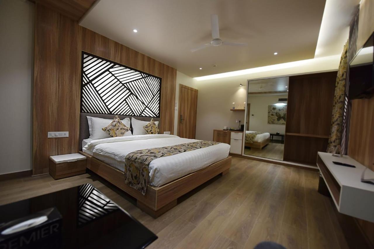 Jw Cruise Hotel อัจเมอร์ ภายนอก รูปภาพ